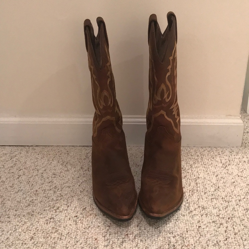 Justin Boots size 7.5. Women’s